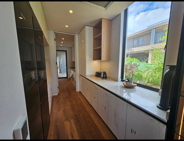 4 BEDROOM FREEHOLD FOR SALE IN HAWAAN FOREST ESTATE
